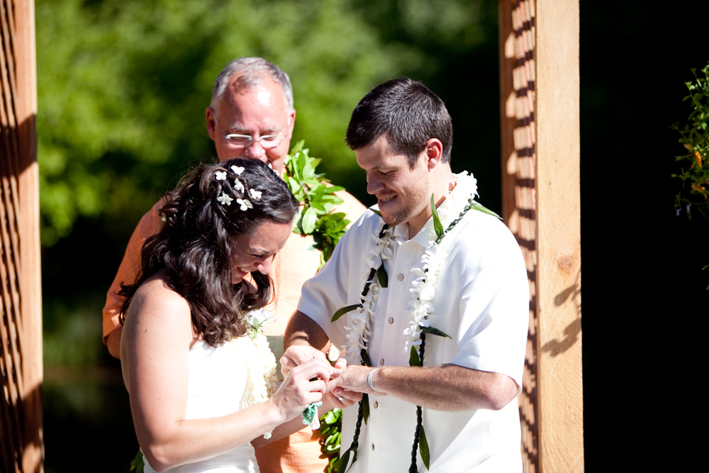 hawaiian-themed-wedding-ideas