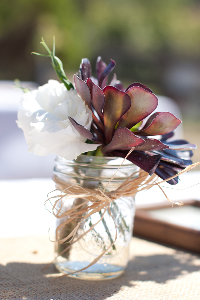 barn-yard-wedding-with-antique-touches