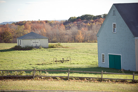 classic-maine-farmhouse-wedding-by