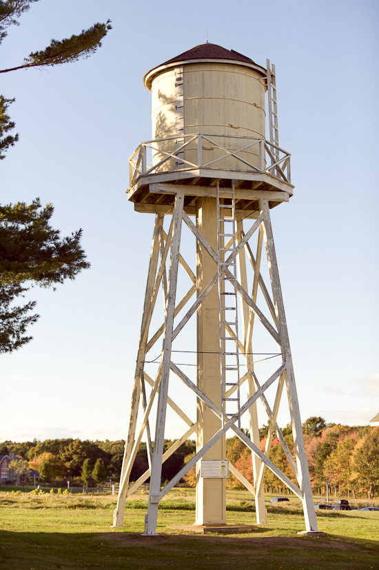 classic-maine-farmhouse-wedding-by