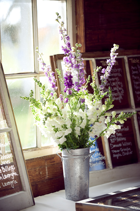 classic-maine-farmhouse-wedding-by