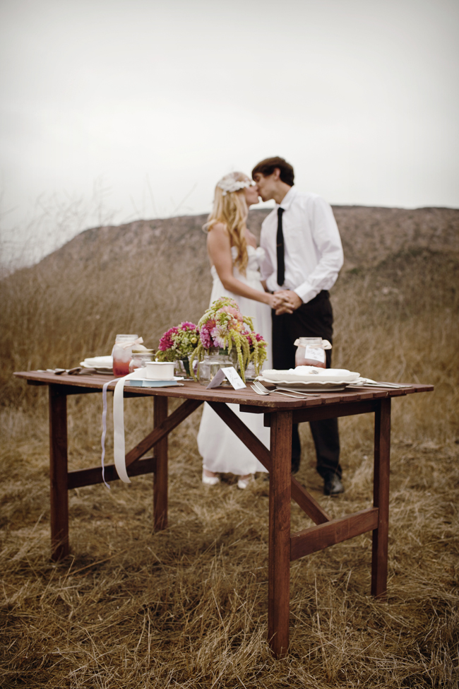 vintage-wedding-picnic