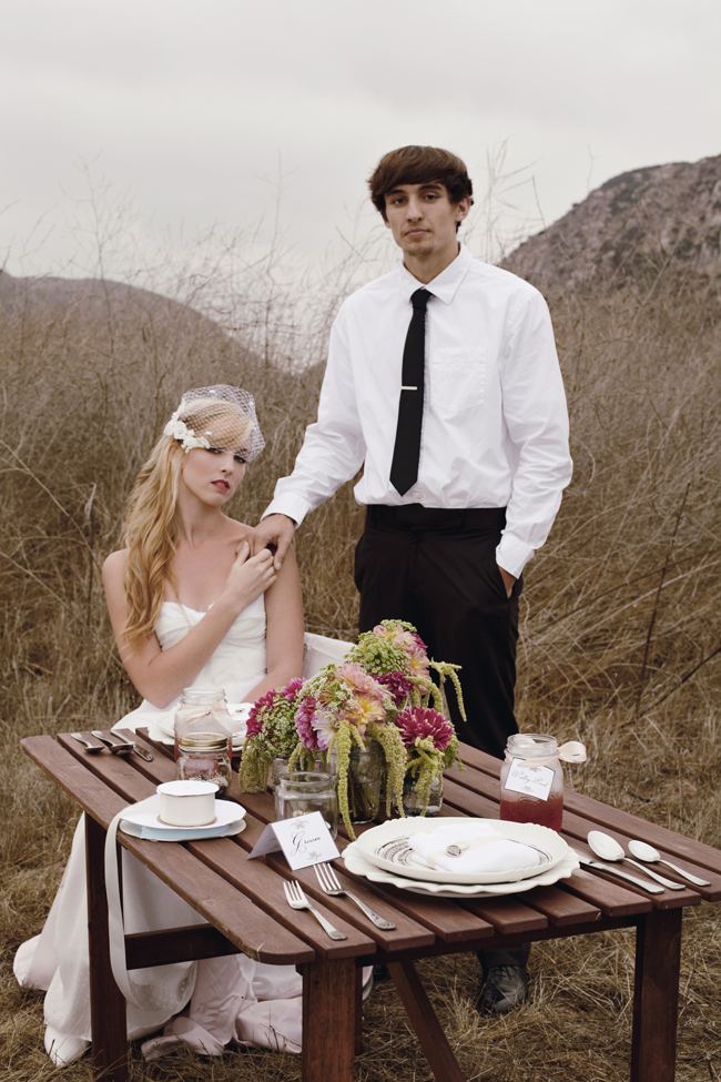 vintage-wedding-picnic