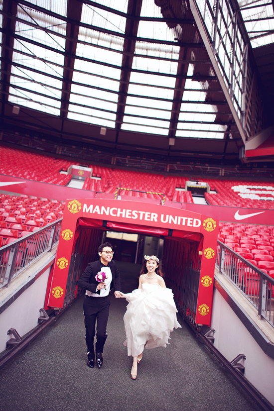 manchester-stadium-wedding-engagment