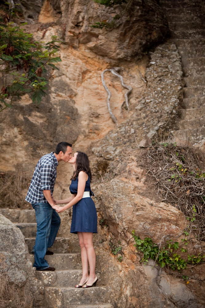 modern-engagement-shoot-from-jessamyn