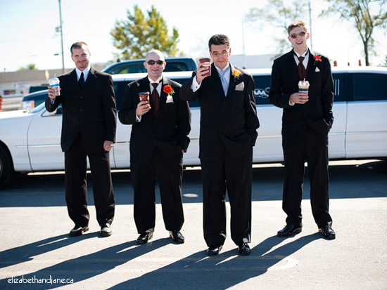 Wedding photo: couple married in the fall in Arnprior, Ottawa, Ontario, Canada