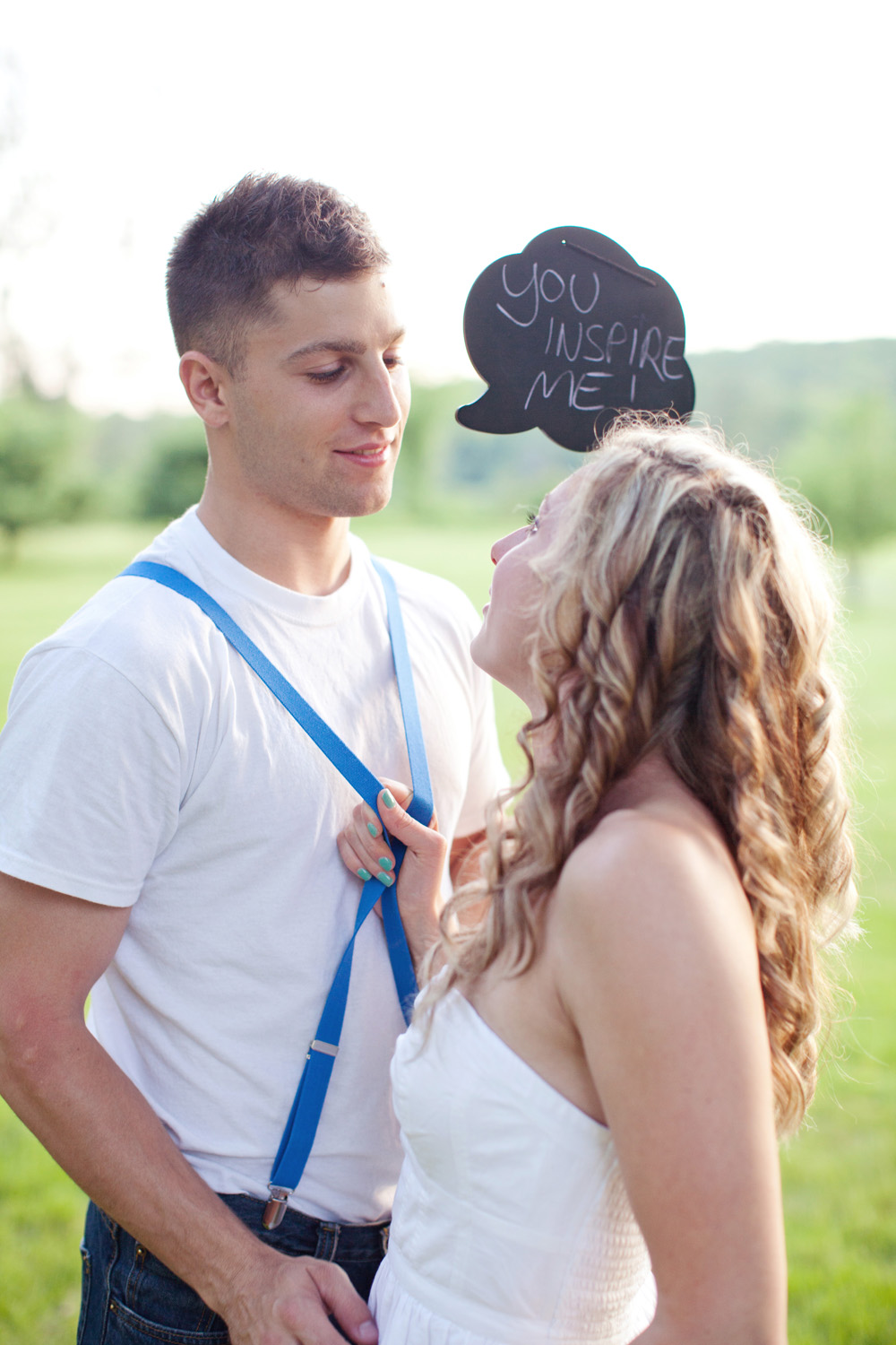 tea-and-cupcakes-engagement-session