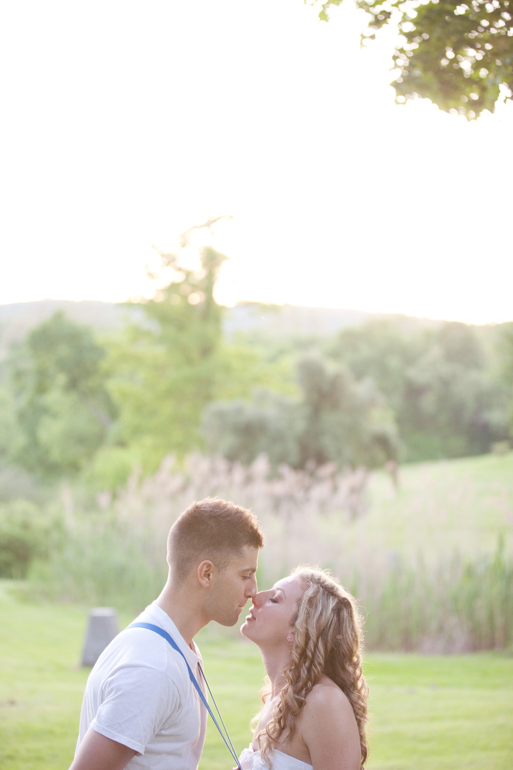 tea-and-cupcakes-engagement-session