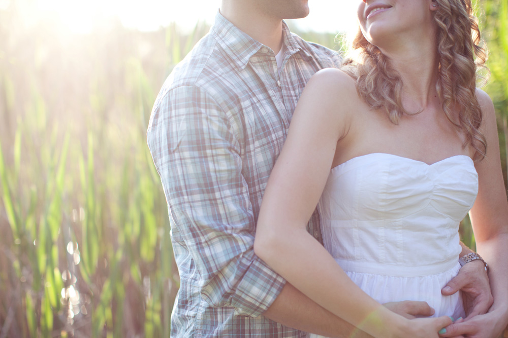 tea-and-cupcakes-engagement-session