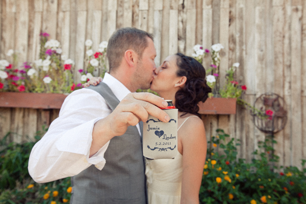 making-paper-flowers-for-your-wedding