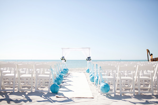 sophisticated-beach-wedding-by-kt