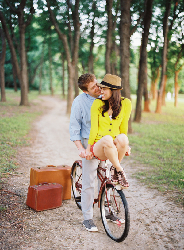 a-travel-themed-engagement-session