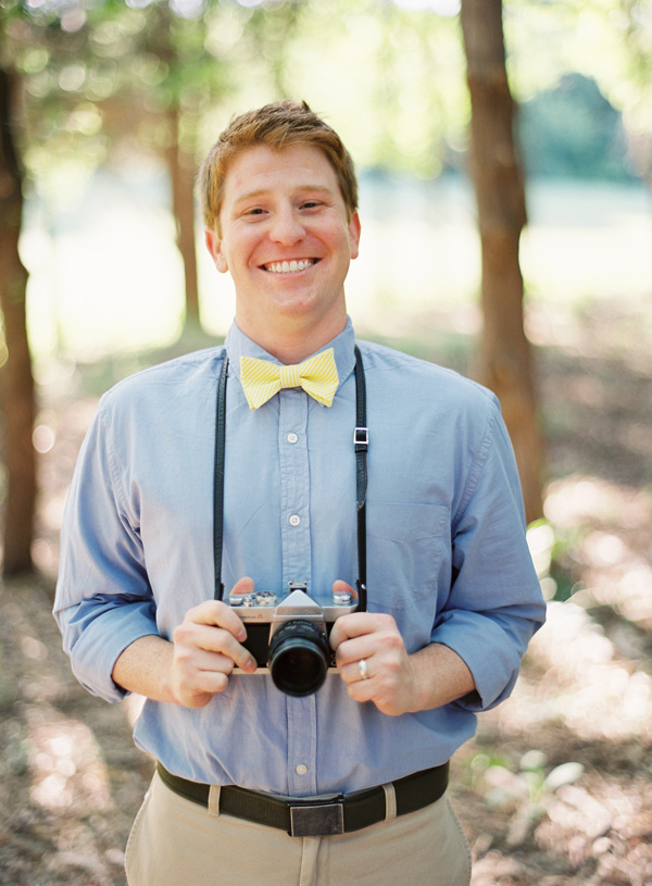 a-travel-themed-engagement-session