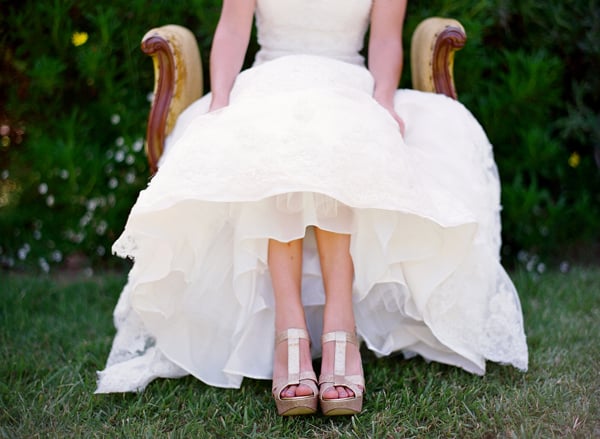 vineyard-purple-and-yellow-wedding