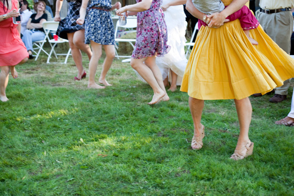 old-fashioned-hoedown-wedding