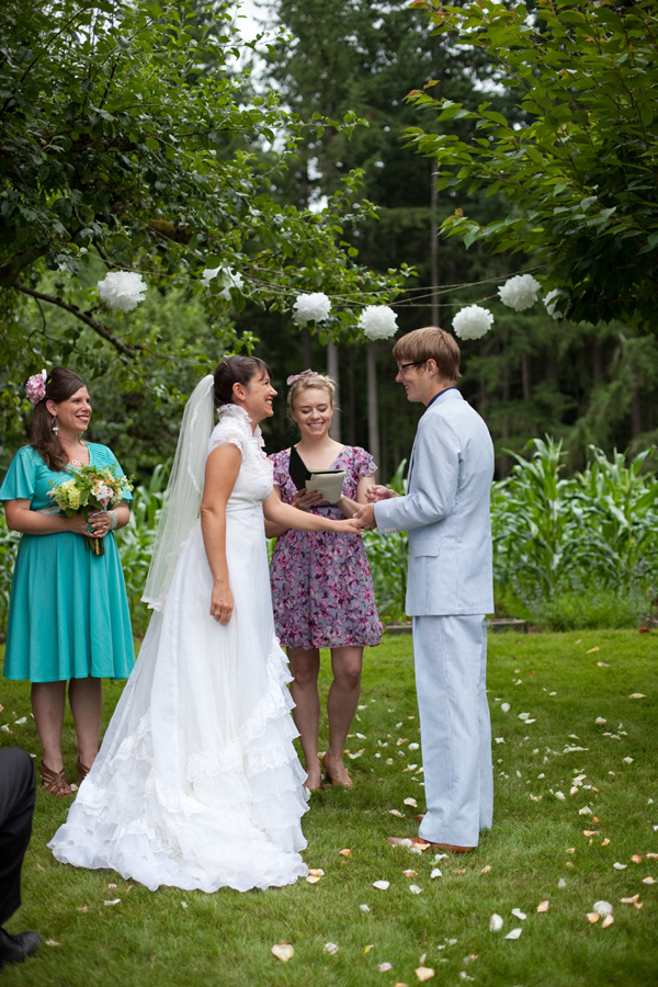 old-fashioned-hoedown-wedding