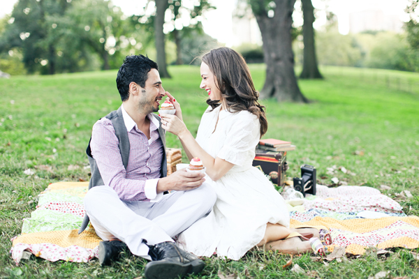 vintage-engagement-photo-session