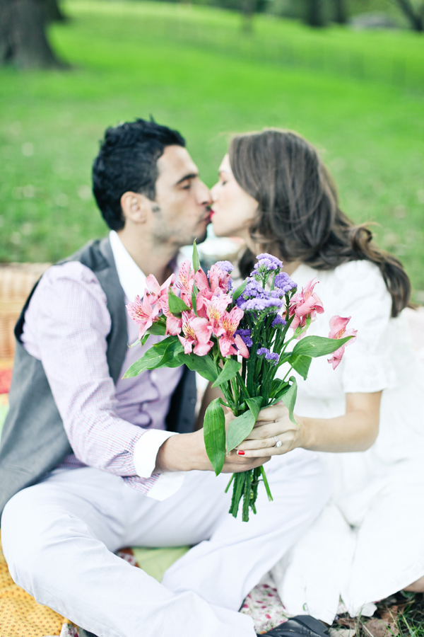 vintage-engagement-photo-session