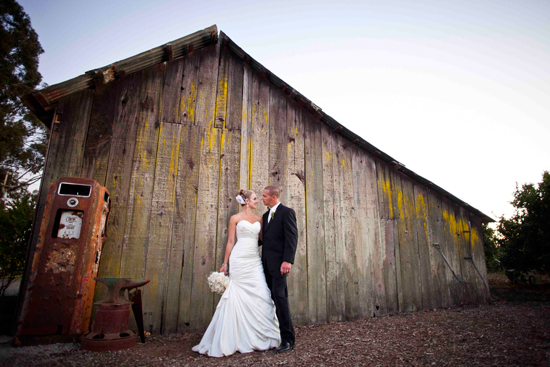 glamorous-barn-wedding