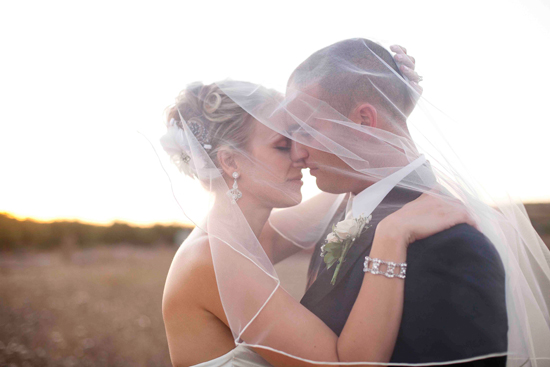 glamorous-barn-wedding