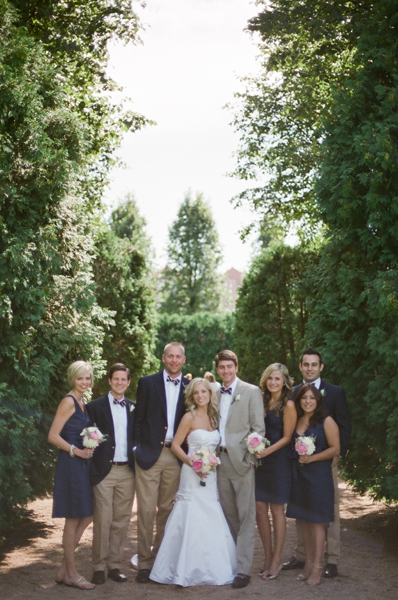 preppy-pink-and-navy-wedding