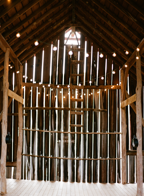 how-to-throw-a-barn-wedding