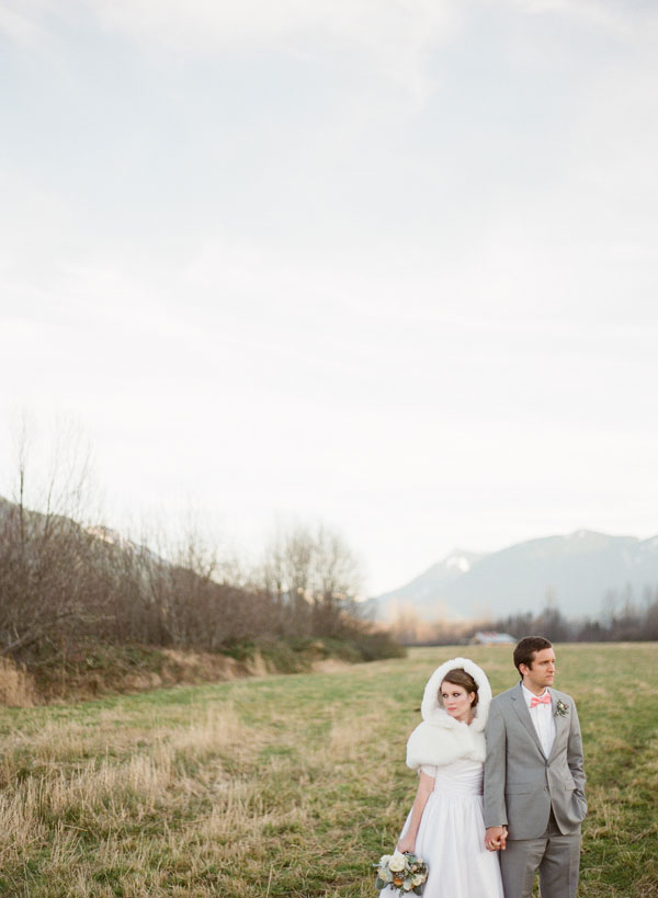 pretty-peach-and-gray-wedding-ideas