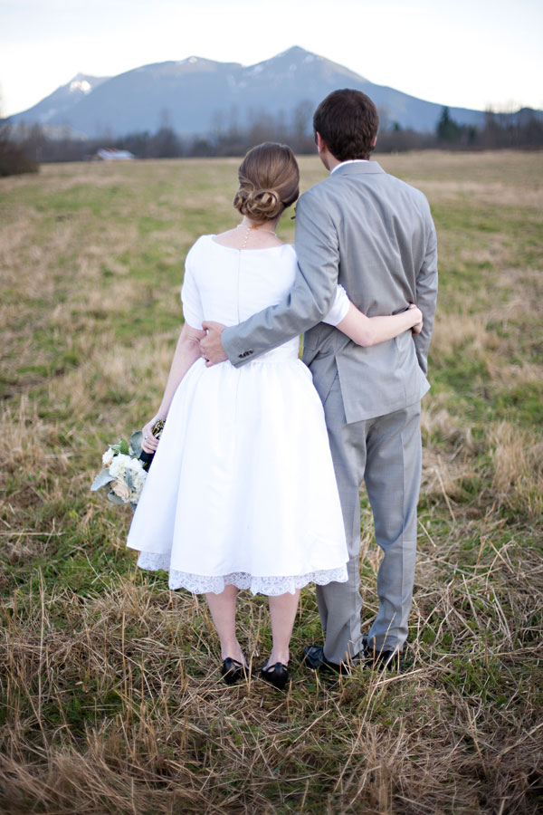 pretty-peach-and-gray-wedding-ideas