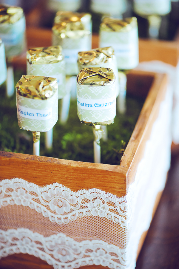 vintage-chic-spring-time-wedding