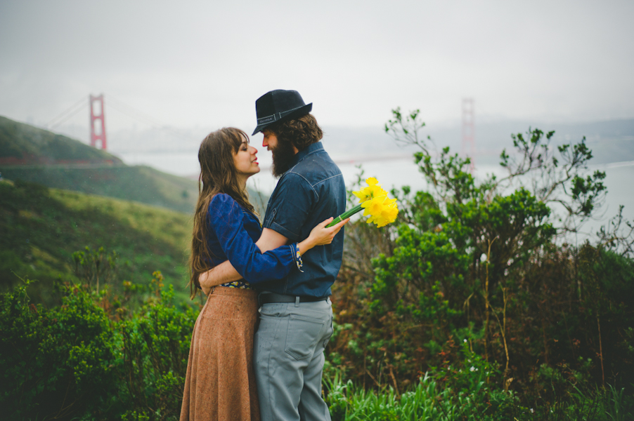 san-francisco-rainy-day-engagement