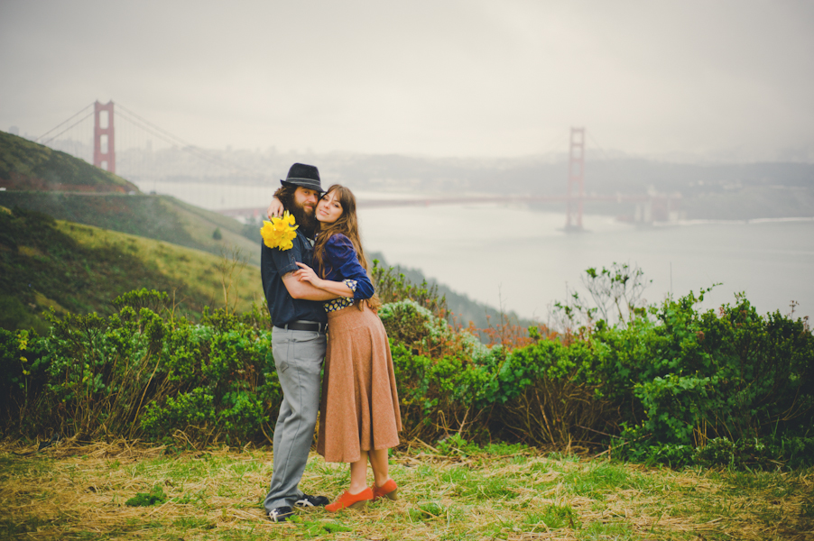 san-francisco-rainy-day-engagement