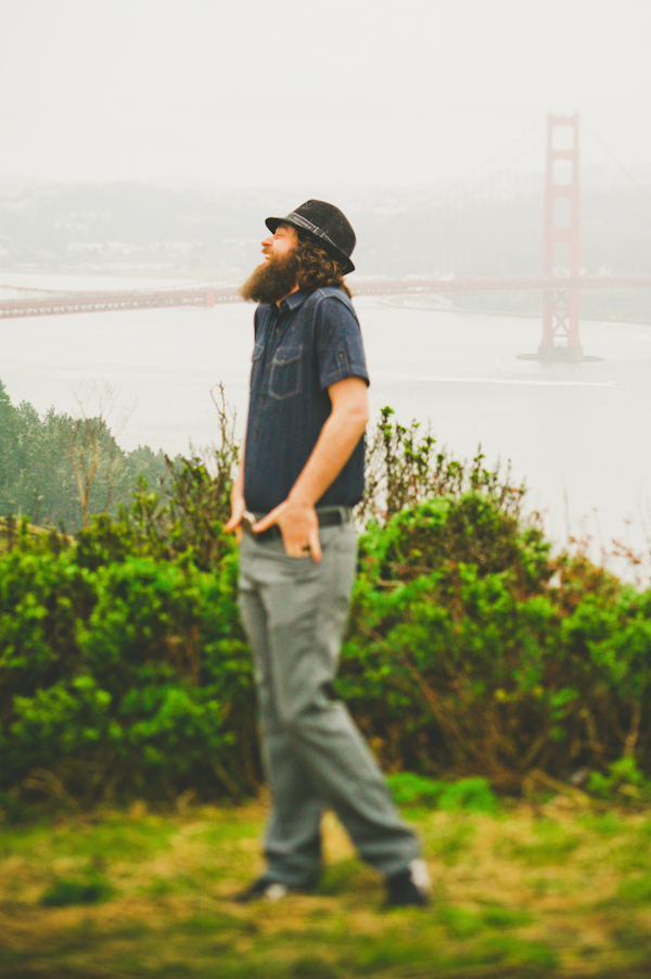 san-francisco-rainy-day-engagement