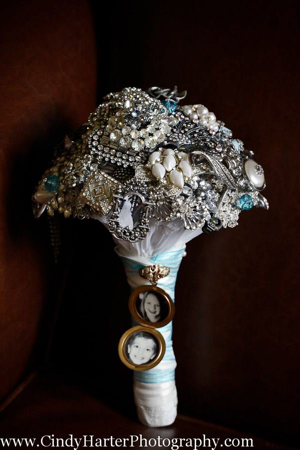 4th of July Vow Renewal With a Sentimental Brooch Bouquet