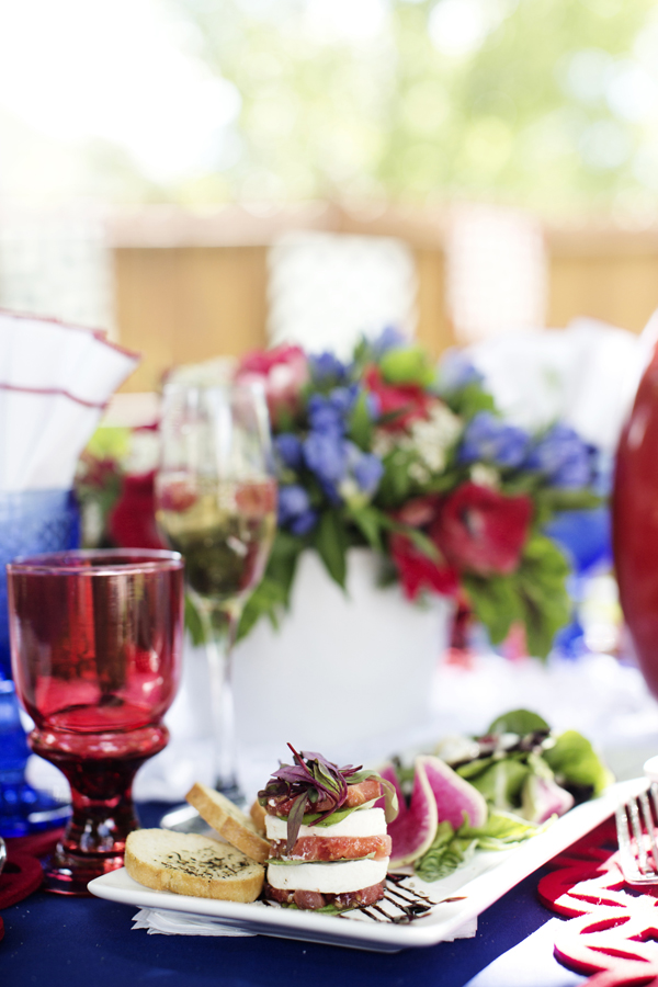 americana-backyard-wedding-ideas