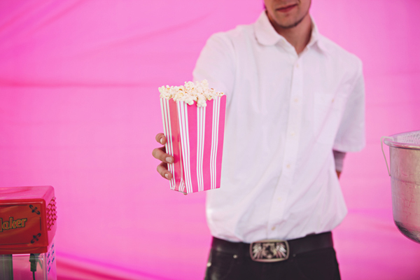 pink-and-blue-carnival-inspired-wedding