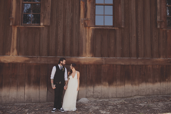 woodsy-boho-chic-backyard-wedding