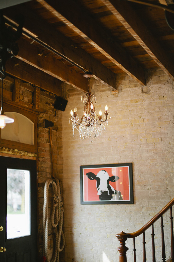 elegant-and-glamorous-barn-wedding