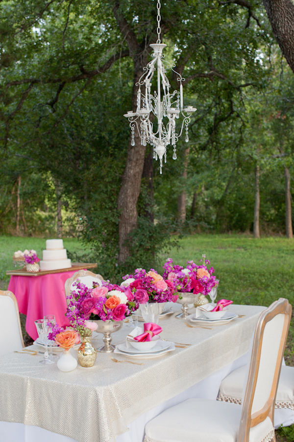 vibrant-pink-and-gold-wedding-ideas