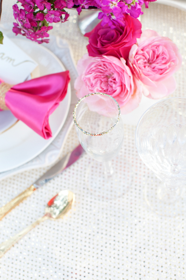 vibrant-pink-and-gold-wedding-ideas