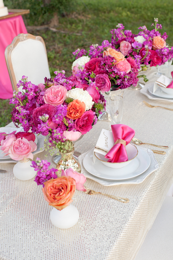 vibrant-pink-and-gold-wedding-ideas