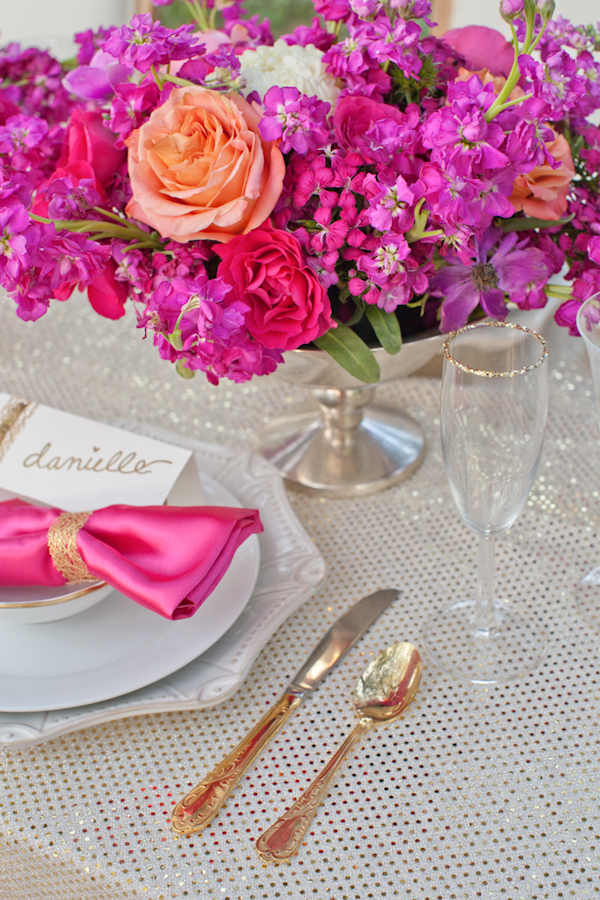 vibrant-pink-and-gold-wedding-ideas