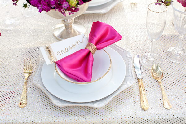 vibrant-pink-and-gold-wedding-ideas