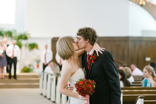 diy-red-and-white-wedding