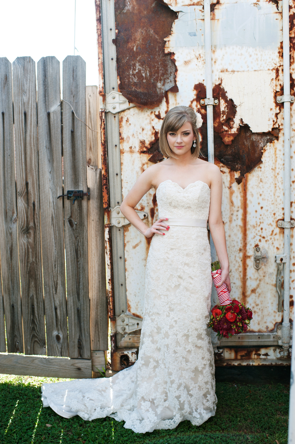 diy-red-and-white-wedding