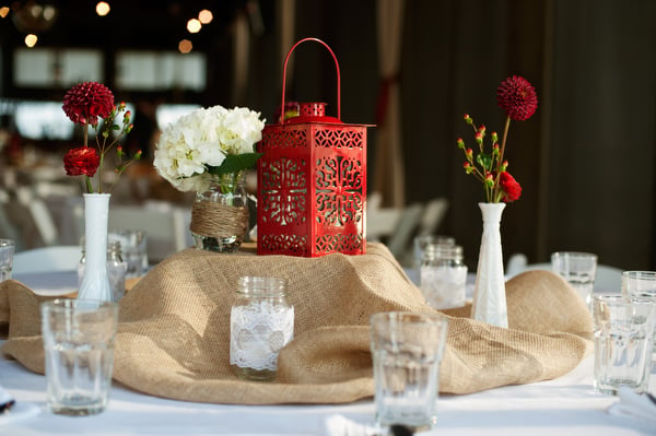 diy-red-and-white-wedding