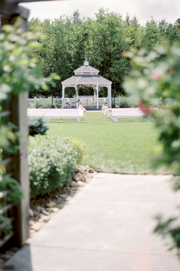 wisconsin-bling-and-burlap-garden