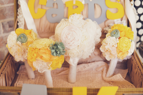 fun-filled-yellow-and-gray-wedding