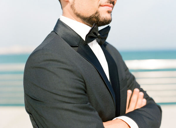 coral-and-yellow-beach-wedding