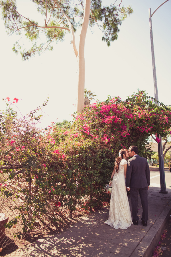 industrial-wedding-with-pink-and-peach