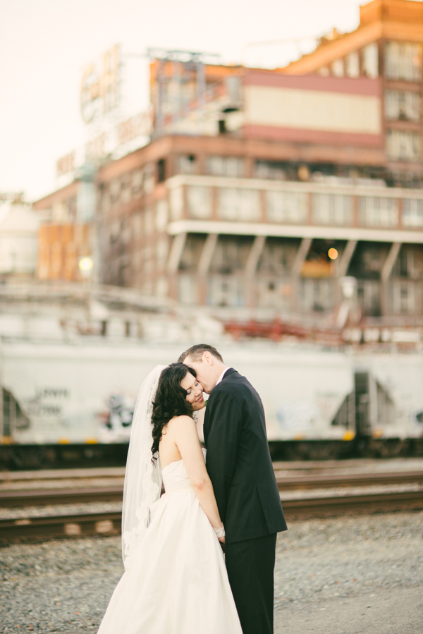 peach-wedding-at-the-old-homestead